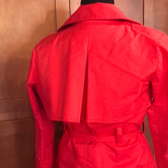 Adorable Cabi red  jacket with removable vest - Picture 3 of 7